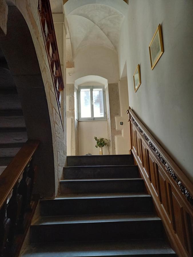Les Meubles Du Colombier Appartement Lons-le-Saunier Buitenkant foto